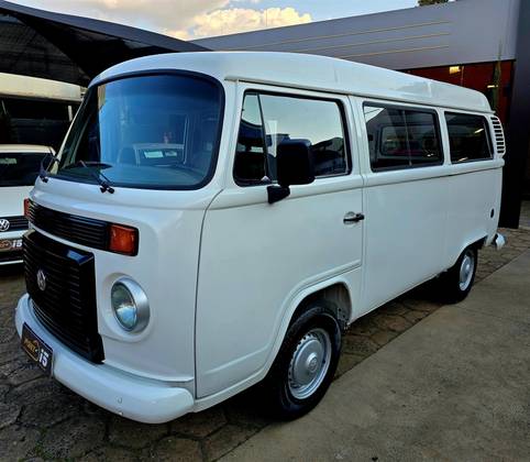 VOLKSWAGEN KOMBI 1.4 MI STD LOTAÇÃO 8V FLEX 3P MANUAL